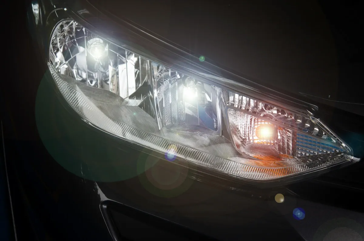 10+ Rekomendasi Lampu LED Mobil Beserta Harganya, Yuk Cek!